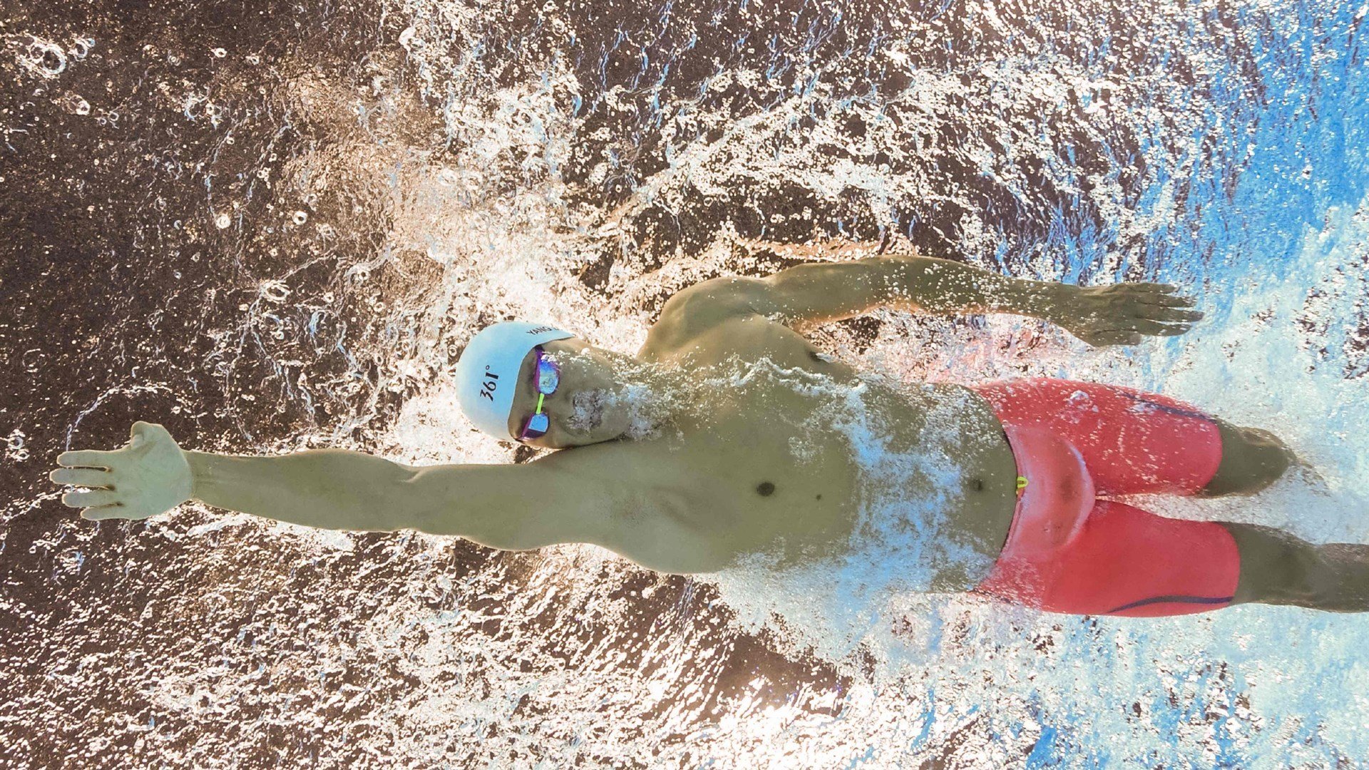 九游sports-“胡利安·门德斯：阿根廷美洲狮队的快速突破者，未来崭露头角”