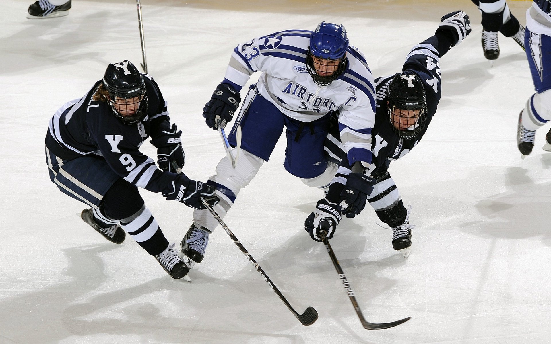 数据部门更新比赛表现模型助力教练组做出更精准战术决策