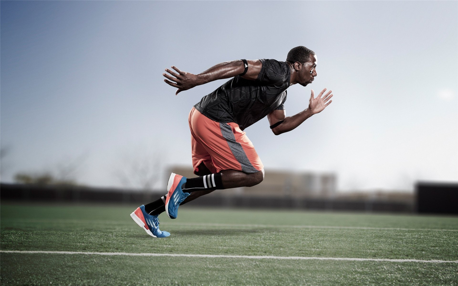 哥伦比亚骑手吉塔·日特科维奇荣获2024年最佳障碍赛骑手奖，表彰其卓越表现。